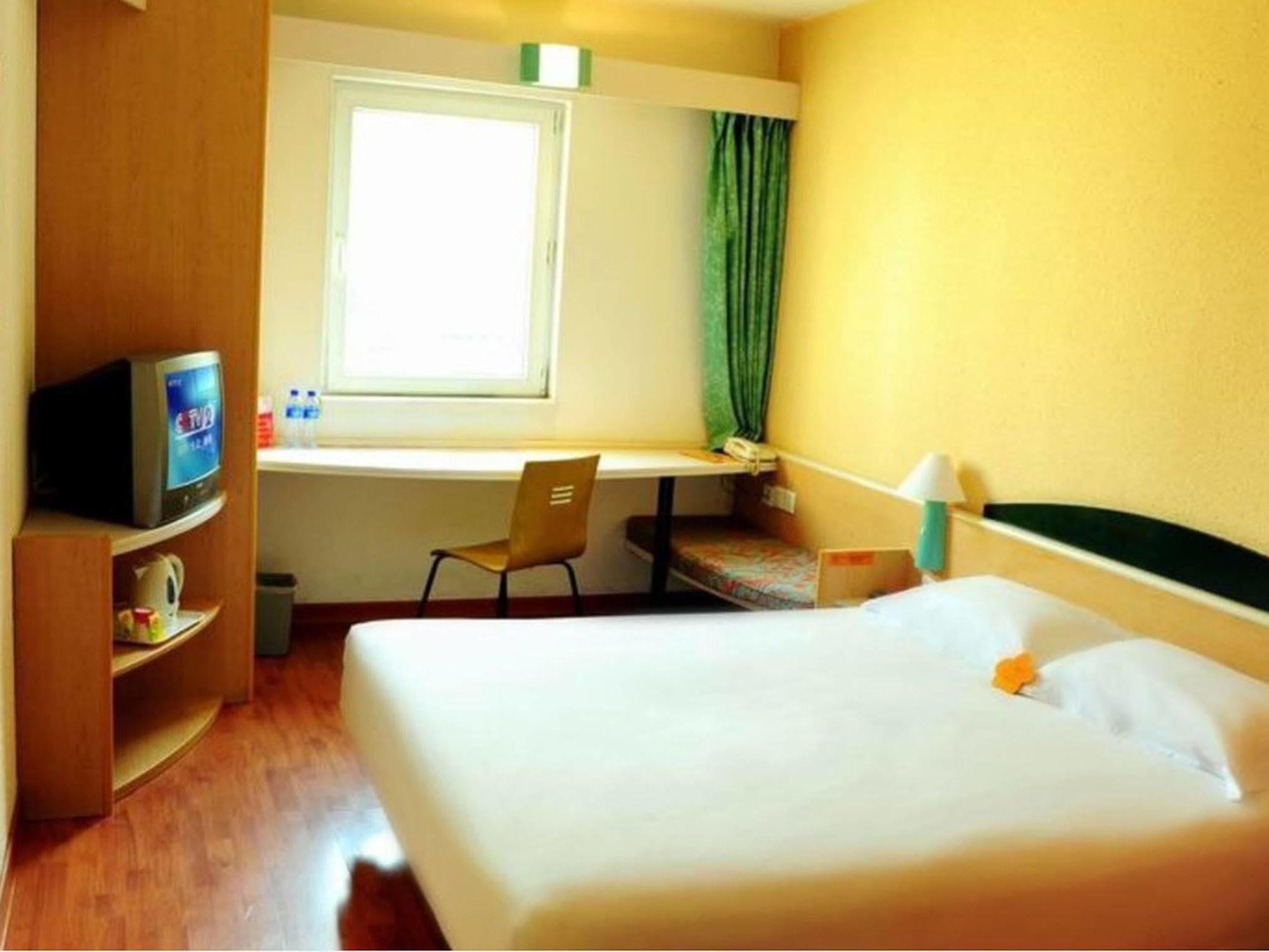 ไอบิส เทียนจิง เถอต้า Hotel เทียนจิน ภายนอก รูปภาพ